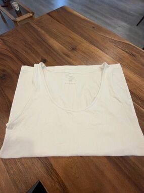 Zenana White Scoop Neck Tank